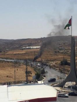 اندلاع مواجهات قرب حاجز بيت إيل شمال البيرة