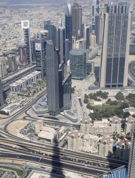 ازمة اقتصادية تعصف بدبي 