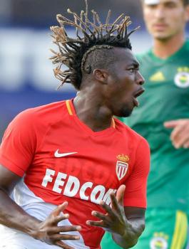 برشلونة وميلان الايطالي يتنافسان على لاعب موهوب 