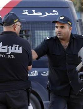 تونسية حبستها عائلتها 28 عاما في إسطبل