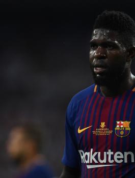 برشلونة يحبط الأندية الأوروبية بعد تجديد عقد مدافعه أومتيتي