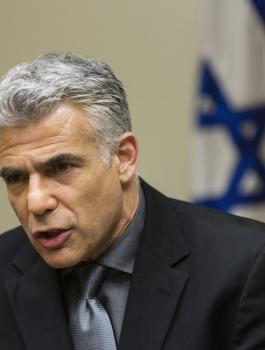 لبيد دولة فلسطينية منزوعة السلاح وعاصمتها رام الله 