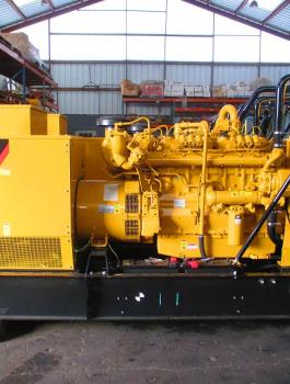 ادخال مولدات كهربائية الى غزة 