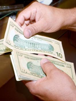 سعر صرف الدولار مقابل الشيقل 