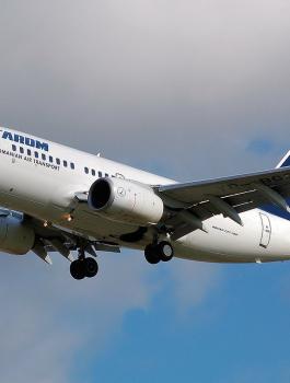 طائرة تقلع في العام 2018 وتهبط في العام 2017 