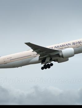 الخطوط السعودية: لم يُسمح لنا بالهبوط في الدوحة لنقل الحجاج