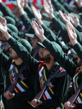 ايران والعقوبات الامريكية ومضيق هرمز 