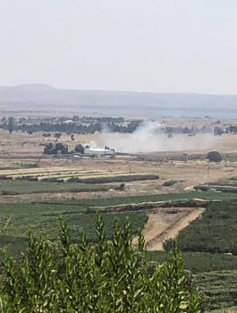 حرق المعبر بين الجولان والاراضي السورية 