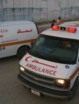 red-crescent-palestinian-ambulance- (1)