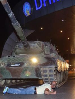 تركيا تسحب جنسيتها من 130 شخصا بينهم غولن