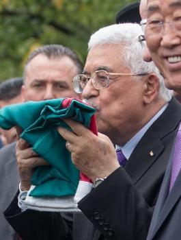 عباس في ذكرى الاستقلال 