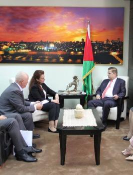 وزير الصحة جواد عواد 