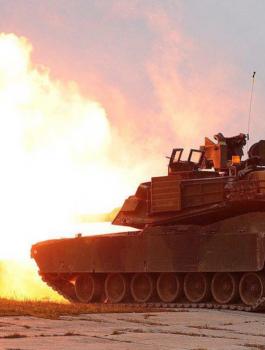 استهداف دبابة اسرائيلية بصاروخ موجه 