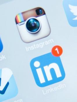 تطبيقات فيسبوك 