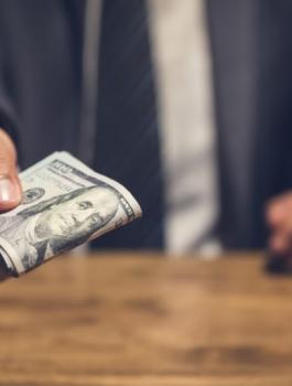 الرشوة ومكافحة الفساد 