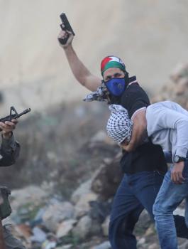 صحفيون إسرائيليون يحرضون على قتل الفلسطينيين والصحفيين!
