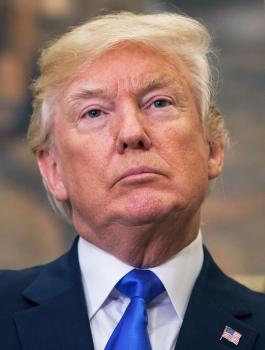 وقفة احتجاجية في ولاية لوزيانا الاميركية رفضاً لقرار ترامب