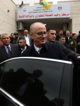 امان وشراء الحكومة الفلسطينية 5 آلاف مركبة 