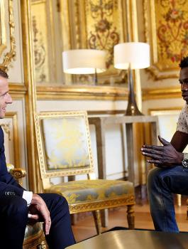 تعرف على الحياة الجديدة للرجل الأفريقي الذي أنقذ طفلا فرنسيا