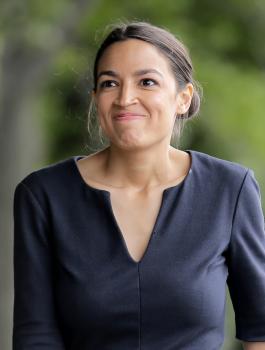 نائبة امريكية والعالم 