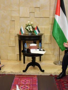 0ab2e5b9-acee-478a-9773-be814ac67764