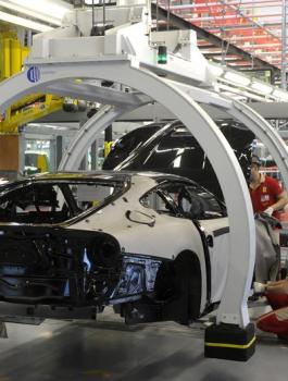 ايطاليا وفيروس كورونا وصناعة السيارات 