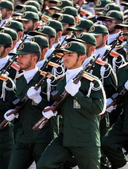 اميركا وايران والسلاح 