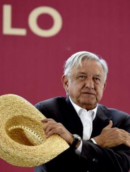 الرئيس المكسيكي والازمة في فنزويلا 