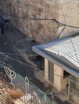 اطلاق النار على فتاة فلسطينية قرب الحرم  الابراهيمي الشريف 