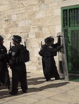 اعتقال أحد حراس المسجد الأقصى 