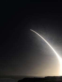 اطلاق صواريخ من قطاع غزة 