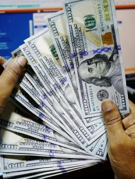 102-144259-11the-stability-of-the-dollar_700x400
