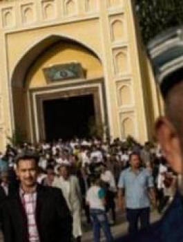 الصين تحظر رسميا إطلاق اللحى