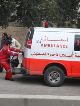 اصابة مواطنين بحادث سير