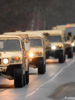 تدريبات عسكرية للناتو على حدود روسيا 