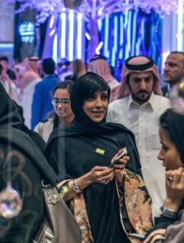 غياب هيئة الأمر بالمعروف يُفرح الشباب السعودي.. ومواطنون "أسدلنا ستار الماضي ولن نعود إليه"