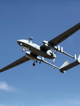 سقوط طائرة استطلاع اسرائيلية في مخيم بلاطة 