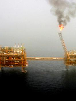 ايران وتصدير الدول الخليجية للنفط 