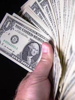 الدولار الامريكي والشيقل 