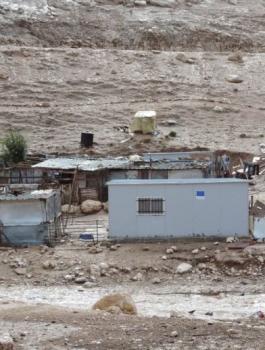 المستوطنون والخان الاحمر في القدس 