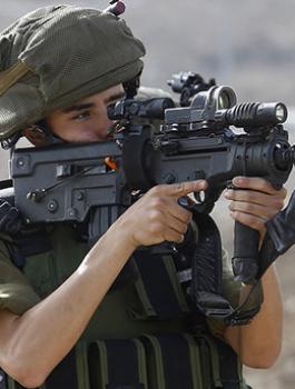 طرد جندي اسرائيلي 