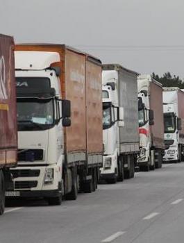 ادخال مساعدات الى سوريا 