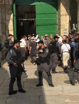 مفتي القدس يحذر من تداعيات اقتحام الأقصى 