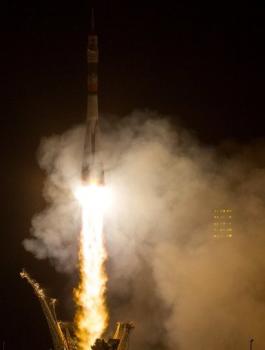 الهند تطلق قمر صناعي 