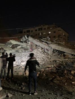 قصف مبنى قطيفان بغزة