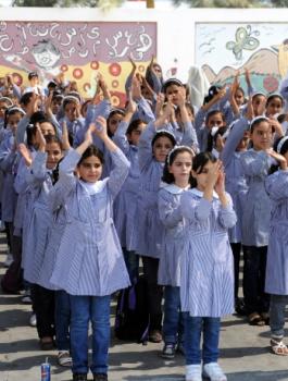 الحصار الاسرائيلي يهدد العام الدراسي الجديد في غزة 