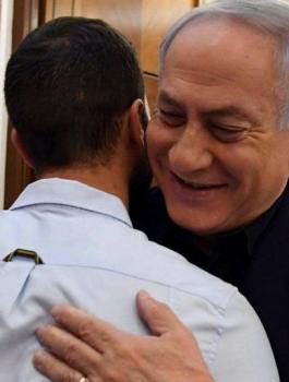 محاكمة الحارس الاسرائيلي الذي قتل اردنيين في السفارة 