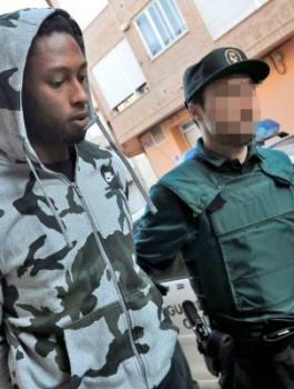 نادي اسباني يتعاقد مع لاعب خرج من السجن