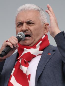  رئيس الحكومة التركية: القنصلية التركية بالقدس تقوم بمهام سفارة في فلسطين