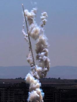 إطلاق صواريخ من غزة